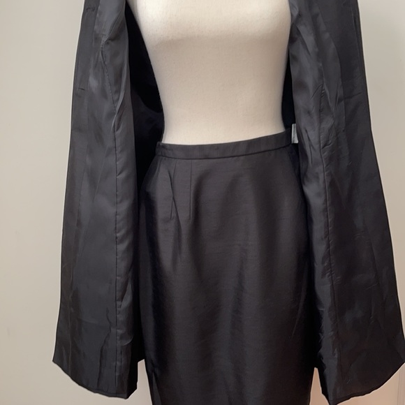 Larry Levine 2pc Suit Jacket & Skirt NWT - Picture 11 of 16